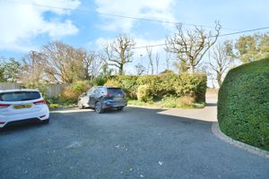 Plenty of parking and space to turn- click for photo gallery